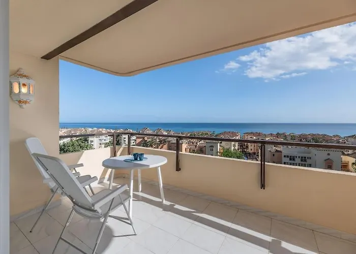 Charming With Sea Views Lejlighed