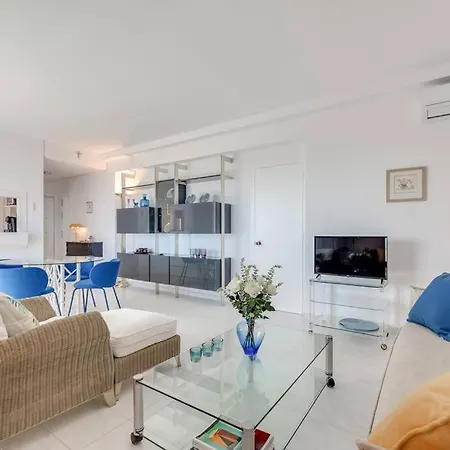 Charming With Sea Views Appartement *