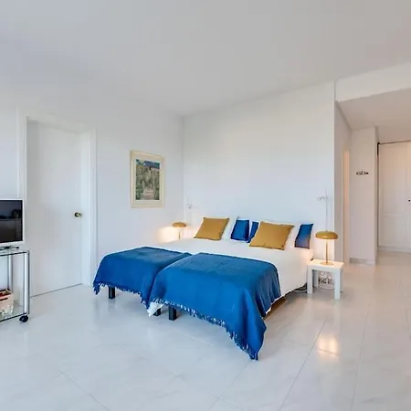 Apartment Charming With Sea Views *