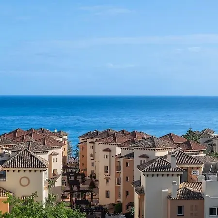 Charming With Sea Views Apartment