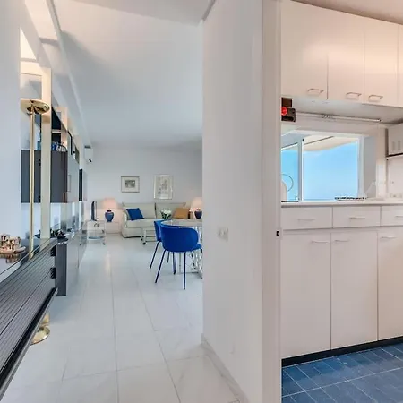 Apartment Charming With Sea Views *